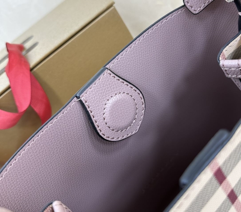 Bv*b*rry hobo bags